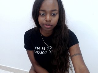 Zdjęcia daniielaa My pussy want some love// LOVENSE ON- make me wet wt ur tips guys// @reamain ride toy//at150 #sloopy #bj