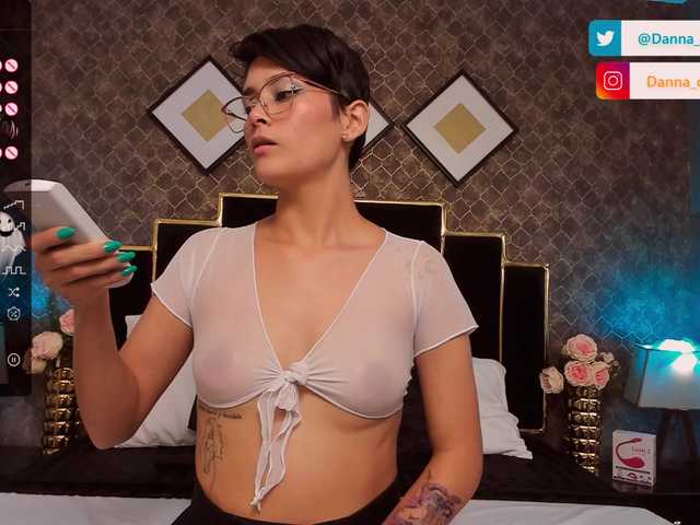 Zdjęcia DannaCartier I'm Danna✨ All requests are full in private(discussed in pm) ❤put love!REMEMBER FOLLOW ME IN IGTW: danna_carter_ #dom #smalltits #schoolgirl #shorthair #teasing remain @remain of @total (PAINTBODY SHOW AT @total) TY FOR YOUR @sofar Tks