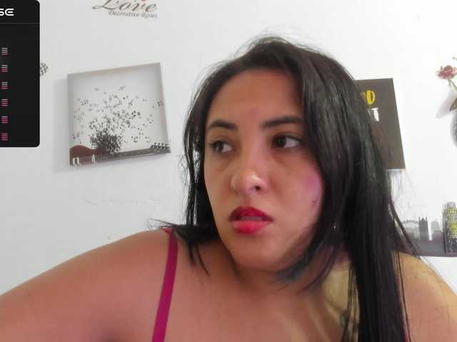 Zdjęcia dannascott26 Who is the lucky one to get wet today?#hairypussy-pantyhoe