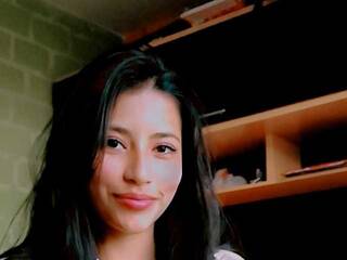 Erotyczny czat wideo danycinnamon