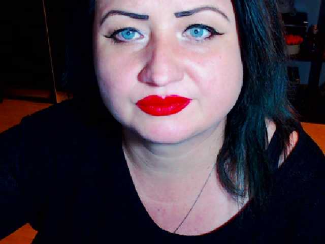 Zrzuty ekranu transmisji KinkyDomina