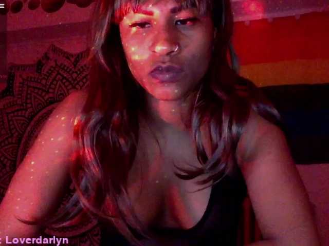 Zdjęcia YourDarlyn420 Hey new girl here. Join me. Lovense on!