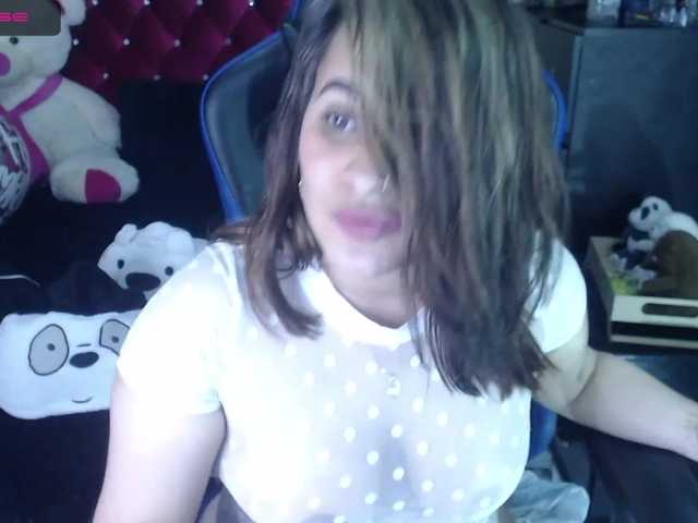 Zrzuty ekranu transmisji DeboraDreams