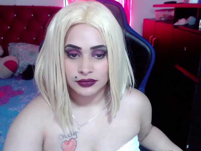 Zrzuty ekranu transmisji DeboraDreams