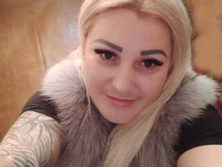 Erotyczny czat wideo DebraCandy