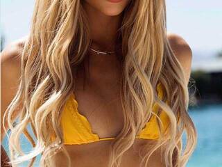 Erotyczny czat wideo deep-mirror