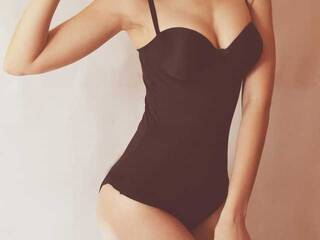 Erotyczny czat wideo Delicioustitssss