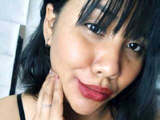 Erotyczny czat wideo DellaBaker