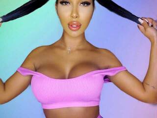 Erotyczny czat wideo Denise-Quinn