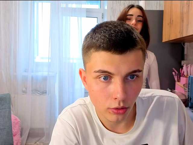 Zrzuty ekranu transmisji DenisSofia