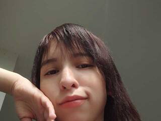 Erotyczny czat wideo DollAmmy