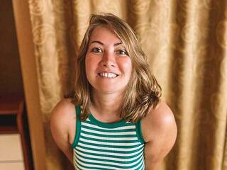 Erotyczny czat wideo DinaBrooks