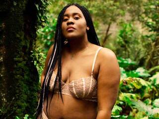 Erotyczny czat wideo DiosaEbano