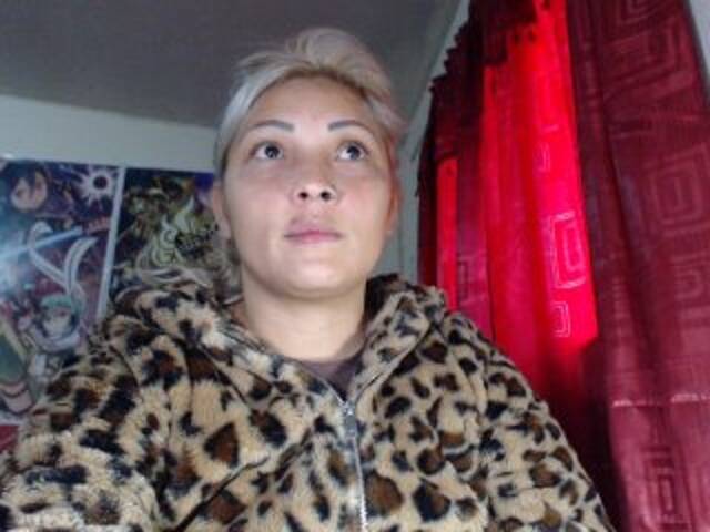 Zrzuty ekranu transmisji DirtySexAnal