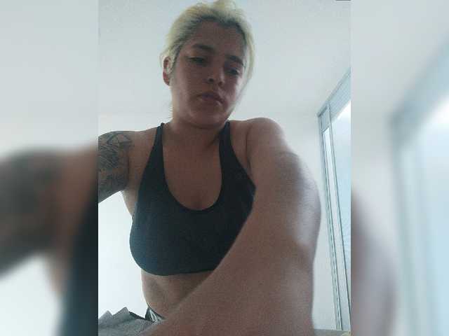 Zrzuty ekranu transmisji DirtyTeens18