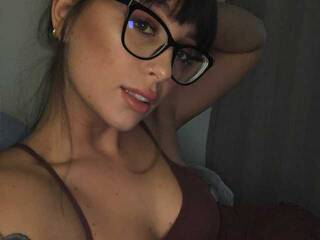 Erotyczny czat wideo DivineTaste