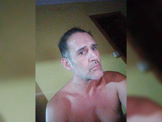 Zrzuty ekranu transmisji Doggysx