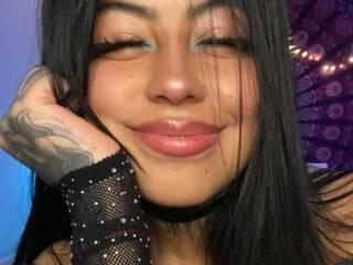 Erotyczny czat wideo Dollcam