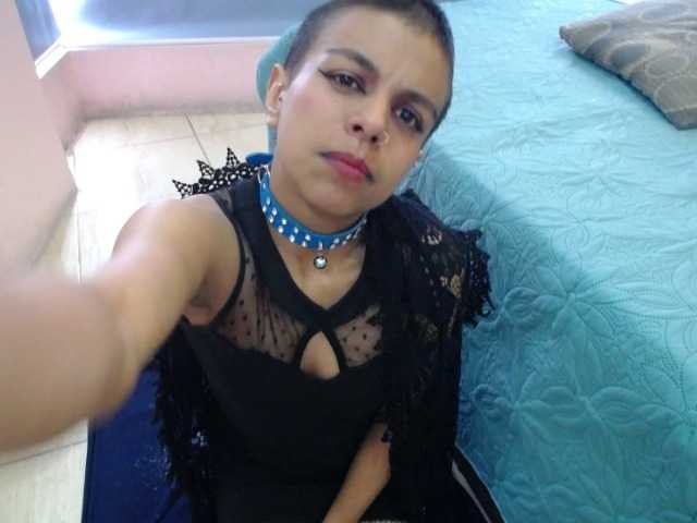 Zrzuty ekranu transmisji Yahrasmith