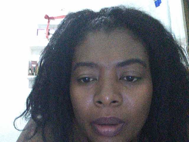 Zrzuty ekranu transmisji EbonyHotTits