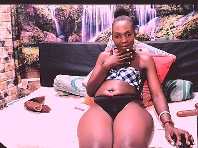 Zrzuty ekranu transmisji ebonykitty4u