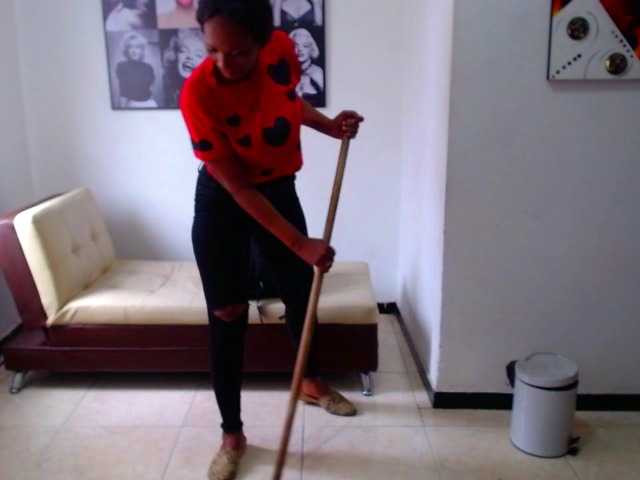 Zrzuty ekranu transmisji ebonymilf84