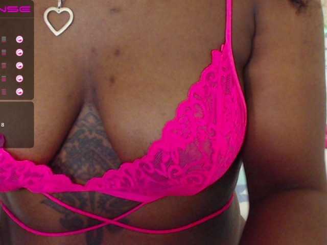 Zdjęcia ebonyscarlet #Ebony #panties #bounce my #boobs / #Topless / Eat my #ass in PVT show! squirt show at goal!! 500tk
