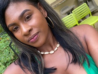 Erotyczny czat wideo EbonyyQueenn