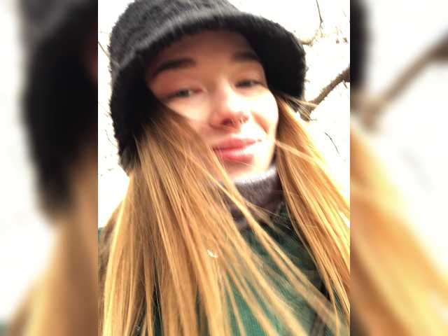 Zrzuty ekranu transmisji EF-01