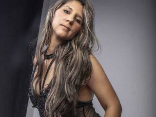 Erotyczny czat wideo Eiimyy-