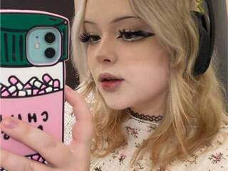 Erotyczny czat wideo SleepyHeadCat