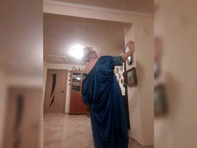 Zrzuty ekranu transmisji ElegantBlonda