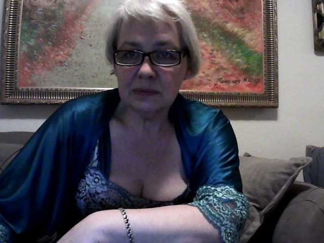 Zrzuty ekranu transmisji ElegantBlonda