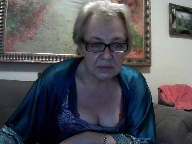 Zrzuty ekranu transmisji ElegantBlonda