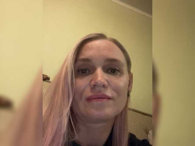 Zrzuty ekranu transmisji Milka_Milf