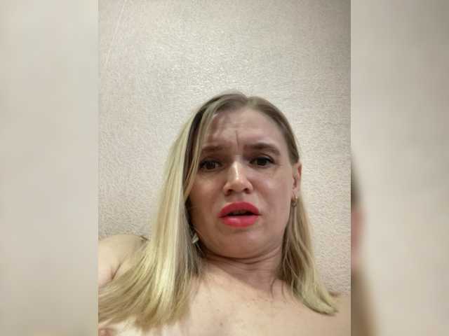 Zrzuty ekranu transmisji Milka_Milf