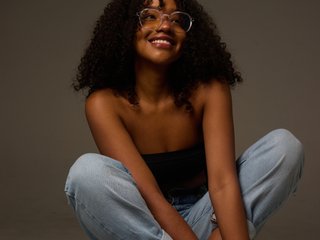 Erotyczny czat wideo ELENNA-SNOW