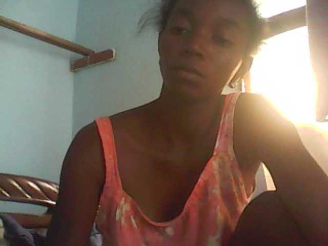 Zrzuty ekranu transmisji ElianeXhot