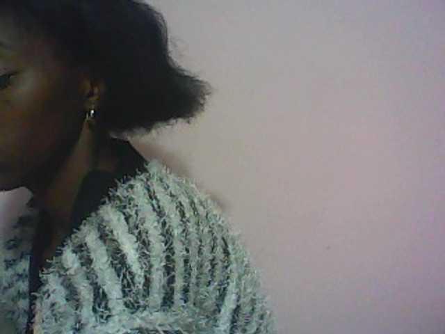 Zrzuty ekranu transmisji ElianeXhot