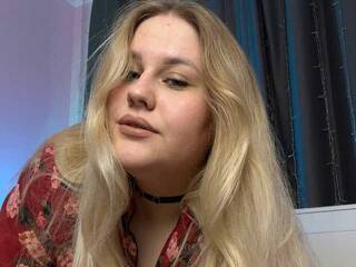 Erotyczny czat wideo ElienArinly