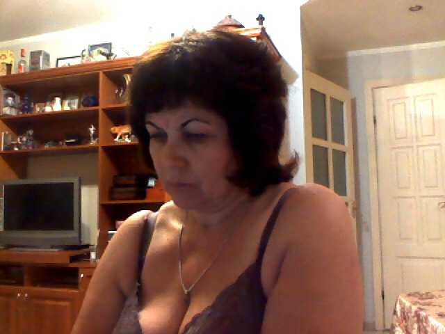 Zrzuty ekranu transmisji ElizzaBelise