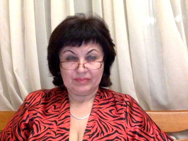 Zrzuty ekranu transmisji ElizzaBelise