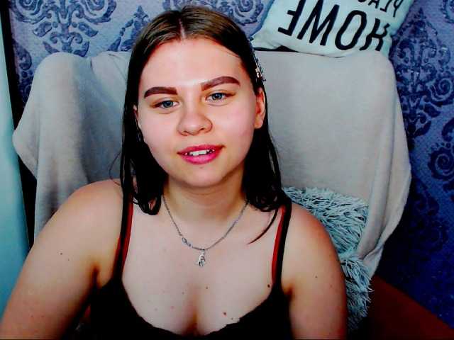 Zrzuty ekranu transmisji EllaCute
