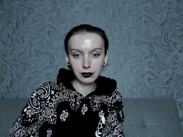 Zrzuty ekranu transmisji EllaDark