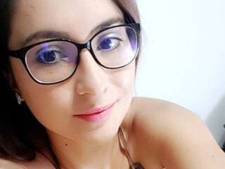 Erotyczny czat wideo Ellarouge