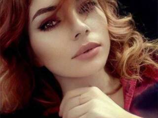 Erotyczny czat wideo ElliRed