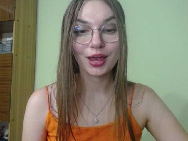 Zdjęcia Ellyxcute Hey there :) lets have some nice kinky fun