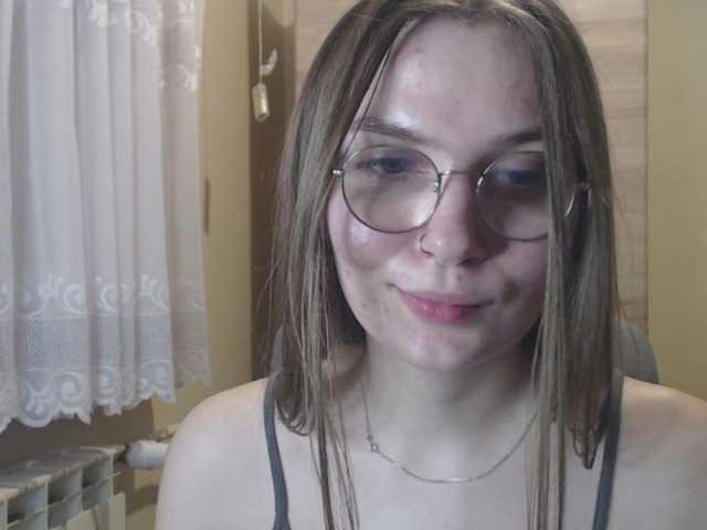 Zdjęcia Ellyxcute Hey there :) lets have some naughty & kinky fun