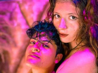 Erotyczny czat wideo MiaAndAlex