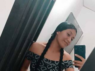 Erotyczny czat wideo Emely18a